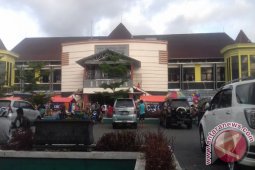 Harga ikan dan daging ayam di Ternate naik