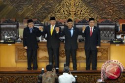 DPR tidak akan revisi UU KPK