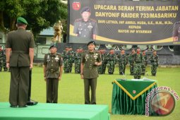Mayor Nyarman Jabat Danyonif Raider 733/Masariku