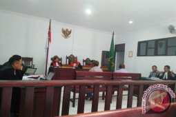 Saksi lihat Erlon pukuli korban gunakan balok