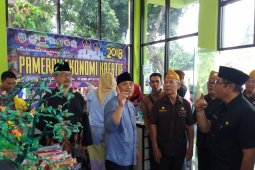 Wabup Situbondo Borong Produk Pelaku Ekonomi Kreatif (Video)