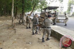 Satpol PP Bangka tertibkan pedagang durian