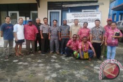 Nelayan Wondama Budidaya Mutiara