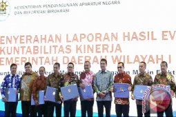 Pemkab Bangka raih penghargaan akuntabilitas kinerja terbaik