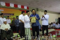 Menteri Luhut Minta Santri Tidak Buta Teknologi