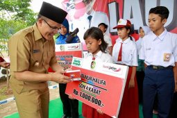 Banyuwangi Luncurkan Tabungan Pelajar tidak Mampu