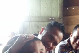Andre Malau bantu Rahmad penderita cacat