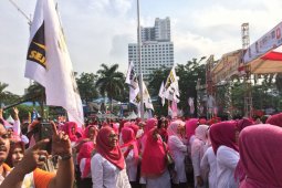 Antusiasme ibu-ibu pada deklarasi ERAMAS