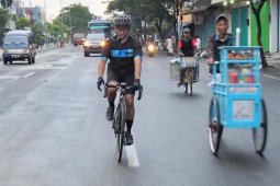 Kapolrestabes Bersepeda Pastikan Keamanan Surabaya
