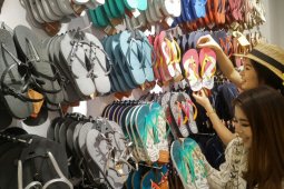 Sandal Asal Brazil Mulai Bidik Konsumen Surabaya