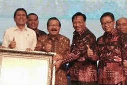 Gresik Raih Penghargaan Akuntabilitas Pemerintahan Terbaik