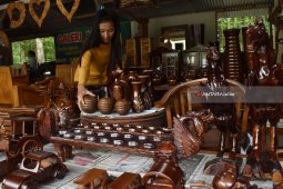 Kerajinan Kayu Jati