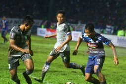 Sriwijaya Bertemu Arema di Final