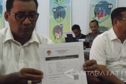 Maju Lagi, Sahto Serahkan Berkas Susulan ke KPU Tulungagung