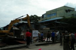 Pemkot Gunungsitoli tertibkan bangunan liar