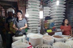 Harga beras merangkak naik