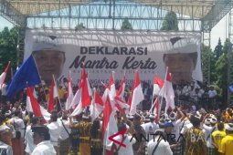 Deklarasi pasangan Mantra-Kerta dihadiri ribuan pendukung (video)