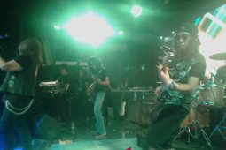Penampilan Elpamas Masih Enerjik
