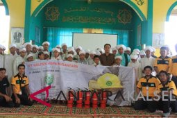 Golden Hope Nusantara Latih Santri Antisipasi Kebakaran