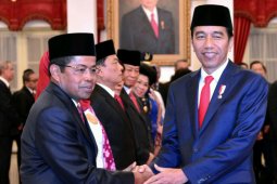 Kata Mensos Pemda Tanggung Jawab Warga tak Dapat Bantuan