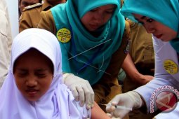 Dinkes imunisasi 239 anak