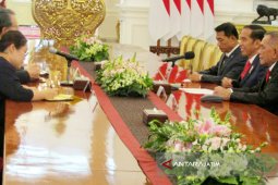 Jokowi Terima Delegasi Menhan Korsel (Video)