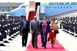 Jokowi dan Iriana Tiba di Sri Lanka (Video)
