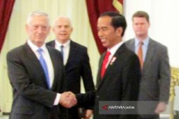 Di Istana Merdeka Jokowi Terima Menhan AS