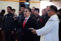 Sejak 3 tahun, Jarot tantang 10 Ribu Pelanggan PDAM Sintang