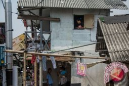 Jumlah penduduk miskin di Indonesia turun