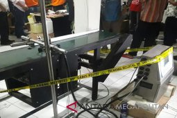 Polisi Ungkap Pemalsuan Oli Ternama di Bekasi