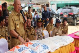 Wagub Lampung turun langsung melayani op beras
