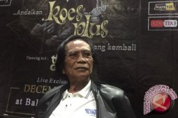 Fokalis Koes Plus Yon Koeswoyo  meninggal dunia