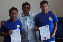 Persib rekrut Muchlis Hadi dan Gozali Siregar