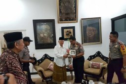Gus Sholah: Penyerangan Tempat Ibadah Diduga ada Adu Domba