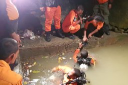 Anak lelaki hilang terseret arus parit besar