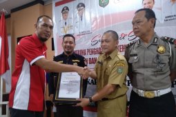 PMI Asahan serahkan penghargaan kemanusiaan