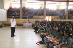 Bupati paparkan etika budaya politik pada  pemilih pemula