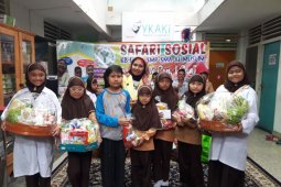 Pelajar Al-muslim Datangi Rumah Singgah YKAKI