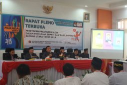 Hujan interupsi di pleno KPU Kayong Utara