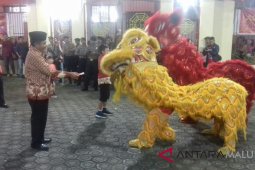 Barongsai ramaikan perayaan imlek di Ternate