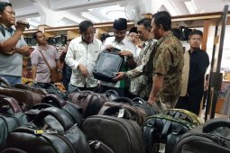 Gus ipul Perbanyak Modal Usaha Perajin Tas