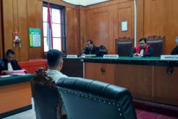 JPU Tuntut Henry Empat Tahun Penjara