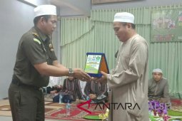 Kejari HSS Programkan Jaksa Masuk Pesantren