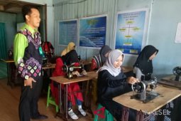 Disnakerkop UKP HSS Gandeng LKP Gelar Pelatihan