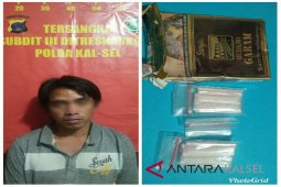 Tersangka Simpan 12 Paket Narkotika Di Bengkel