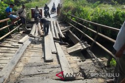 Rejang Lebong usulkan penggantian lima jembatan gantung