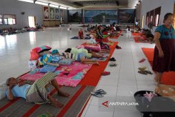 Korban Banjir di Bojonegoro Masih Bertahan di Pengungsian (Video)