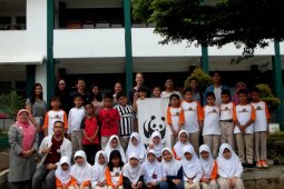 UKM AIESEC IPB libatkan WNA dalam proyek sosial