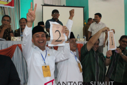 Rusydi-Rosad nomor 2 lebih baik